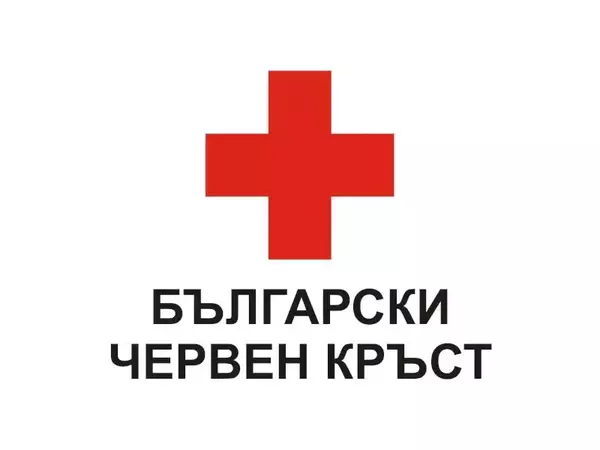 Изключителен успех на базара, организиран от доброволци от Български младежки Червен кръст - Силистра