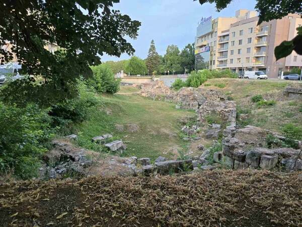 Разкъсана облачност в сряда