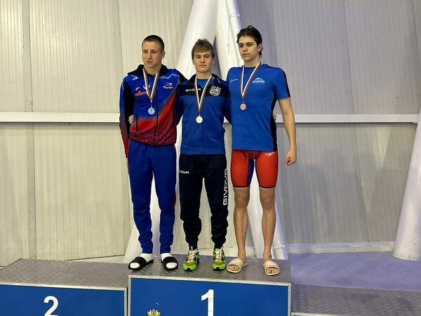 Силистренски плувец с два национални рекорда