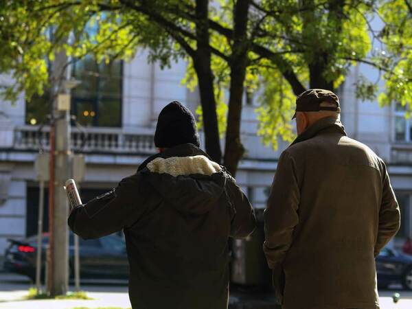 Изплащат февруарските пенсии