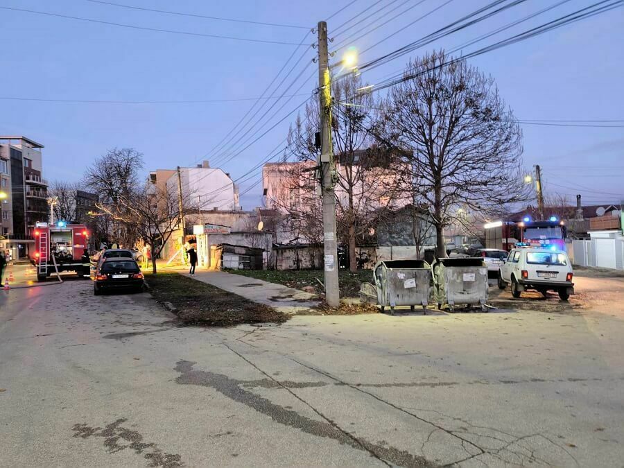 Спасиха възрастна жена при пожар