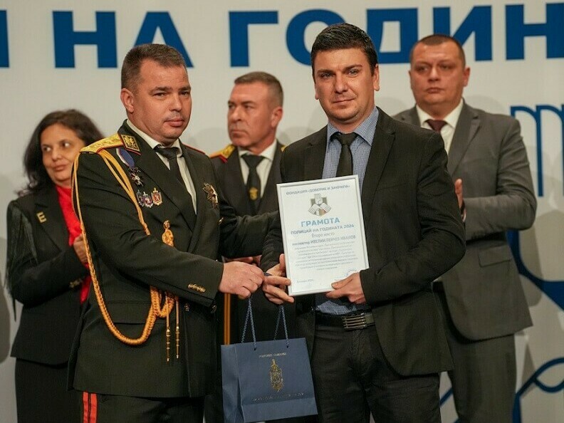 Полицай с награда за разкрита схема с фалшив ТЕЛК