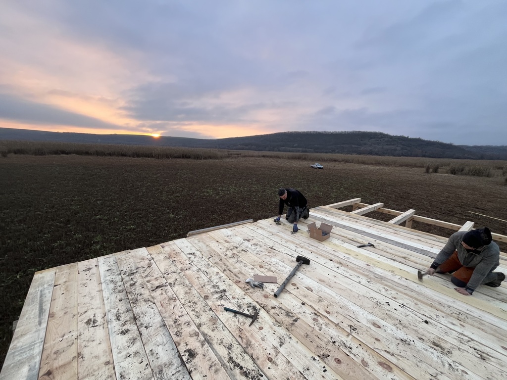 Нова платформа за пеликаните в „Сребърна“