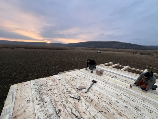 Нова платформа за пеликаните в „Сребърна“