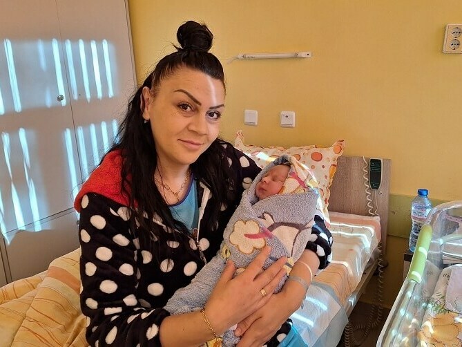 Момче е първото бебе за 2025 г. в Тутракан