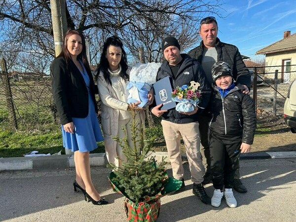 Първото бебе за 2025 г. се прибра у дома