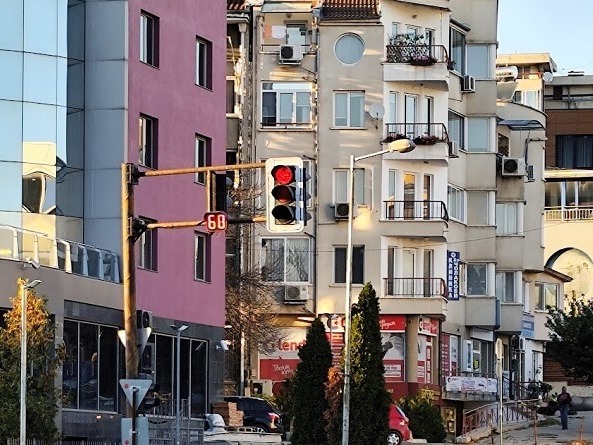 Слагат светофар на бул. „Македония“ и ул. „А. Янков“