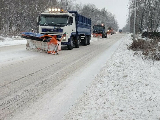 Почистват улици и тротоари в Силистра