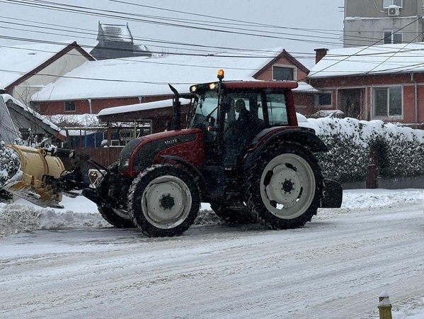 Общините към жителите: не паркирайте на уличните платна!