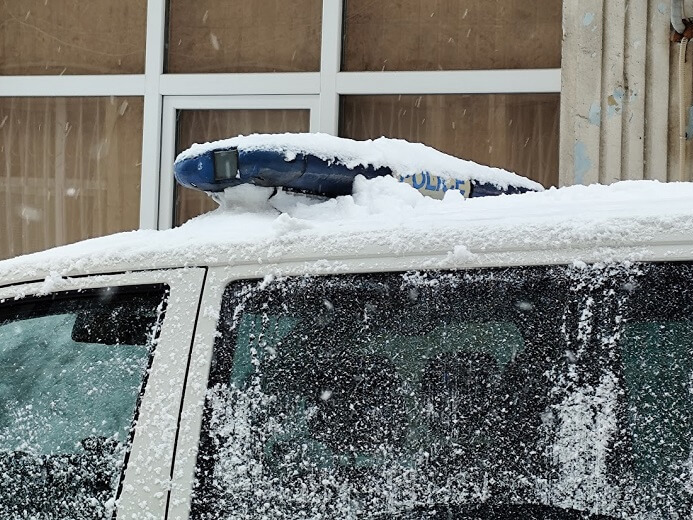 Двама водачи със счупвания след катастрофа