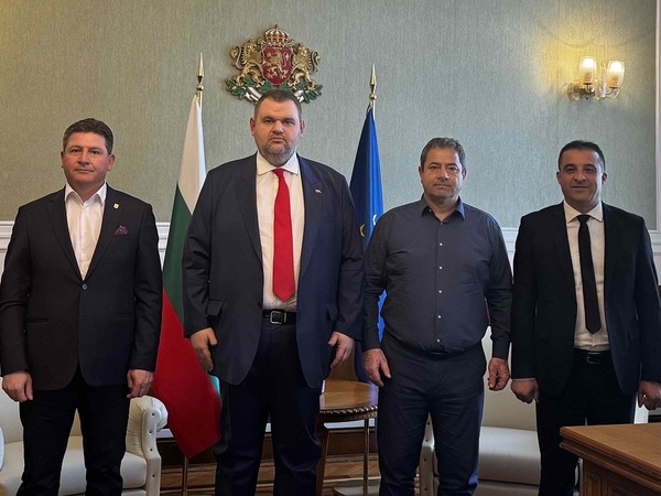 Още кметове минаха към „ДПС – Ново начало“