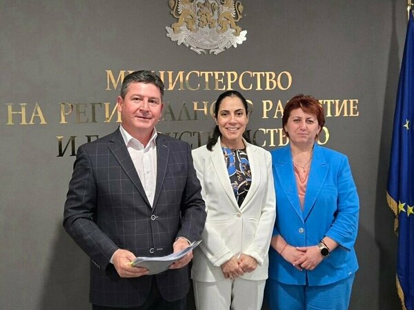 Асфалтират улици и пътища за близо 5,8 млн. лева