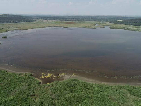 Пълнят езерото Сребърна с вода от Дунав