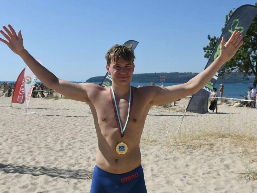 Дарен Кирилов спечели плувния маратон Галата – Варна