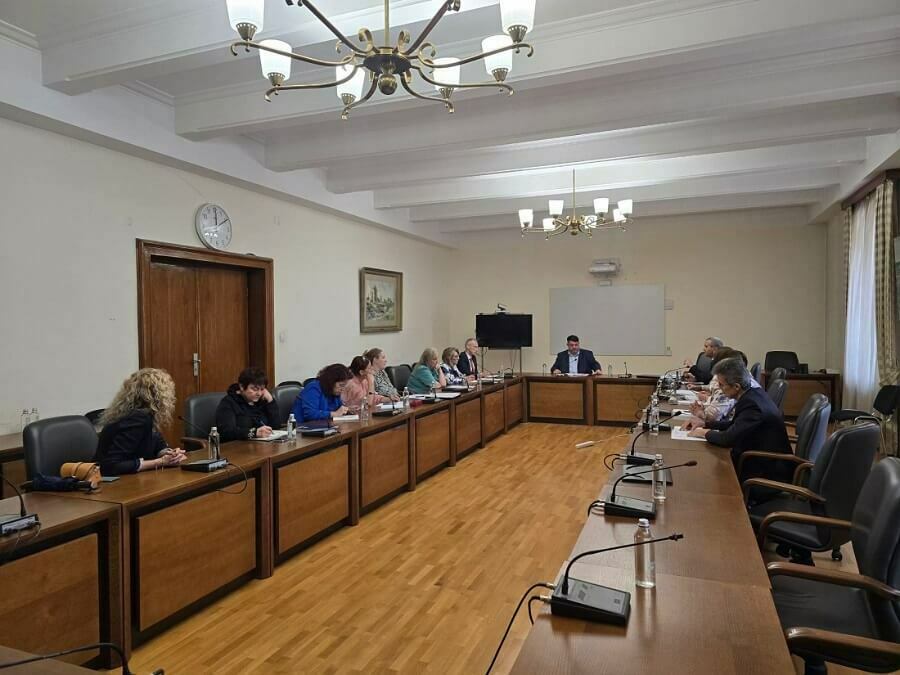 Не се обмисля закриване на интерната във Варненци