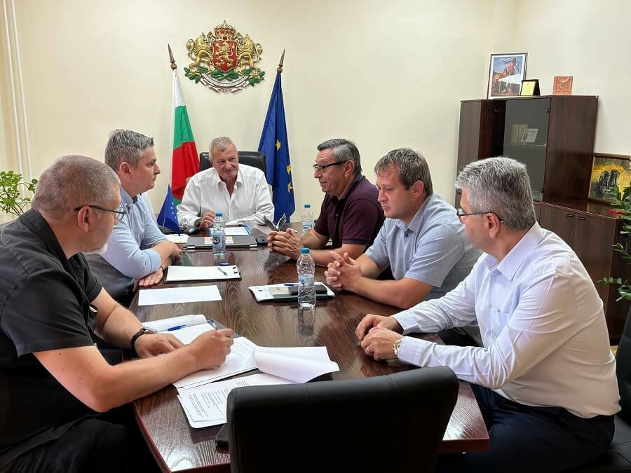 Без паника след сигнала за див хищник в региона