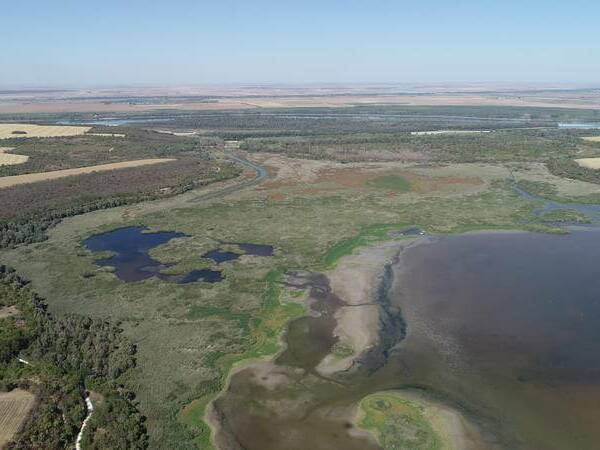 МОСВ: Езерото Сребърна е спасено от пресъхване