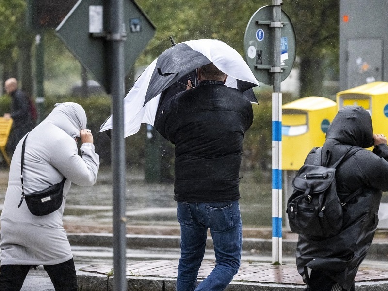 Очакват се още валежи, кодът вече е червен