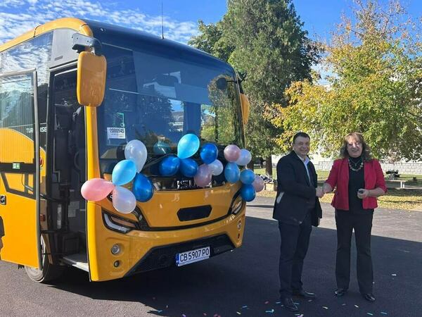 Нов автобус за училището в с. Професор Иширково