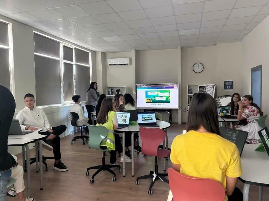 Втори STEM център в Езиковата гимназия