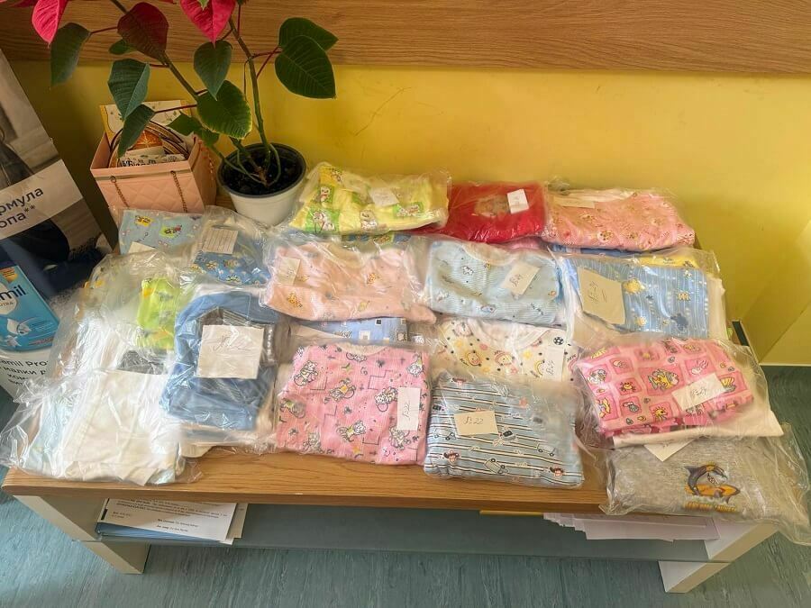 Бебешки дрешки за родилното отделение в Тутракан