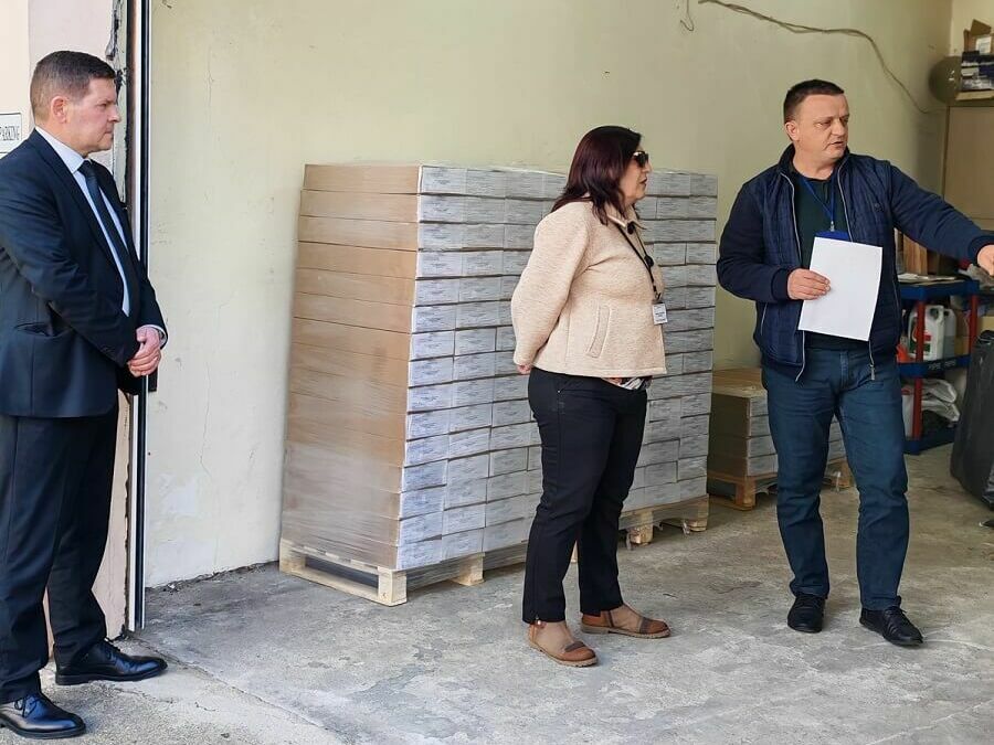 Хартиените бюлетини пристигнаха в Силистра