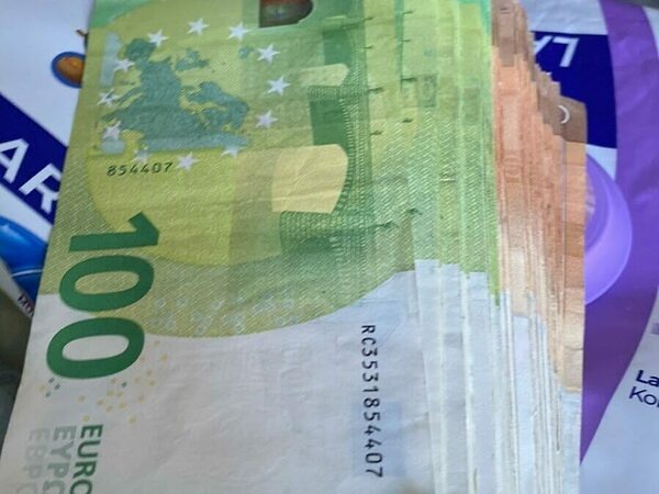 Две бързи производства за купуване на гласове