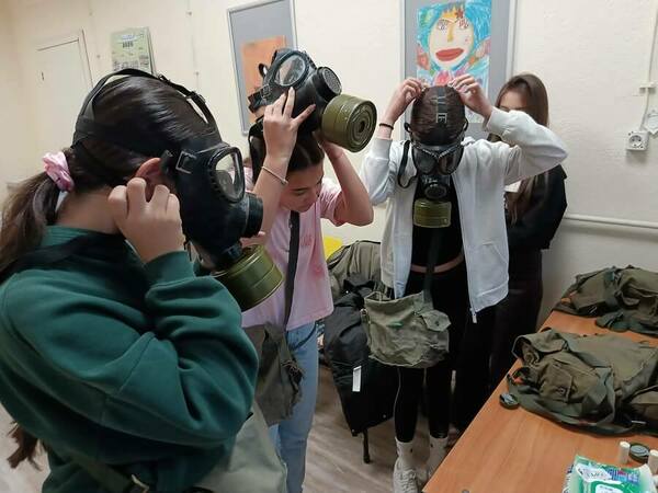 Млади спасители мериха сили и умения