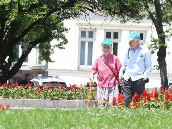 Изплащат по-високите пенсии от днес