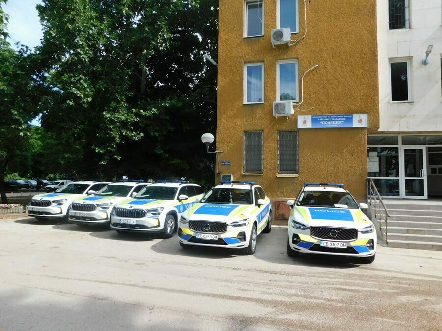 Пътен контрол с нови патрулни автомобили 