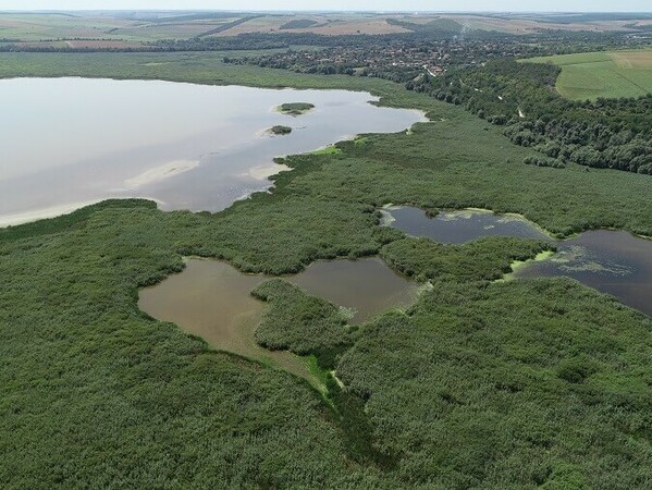 Над 1 млн. куб. м вода са прехвърлени в езерото Сребърна